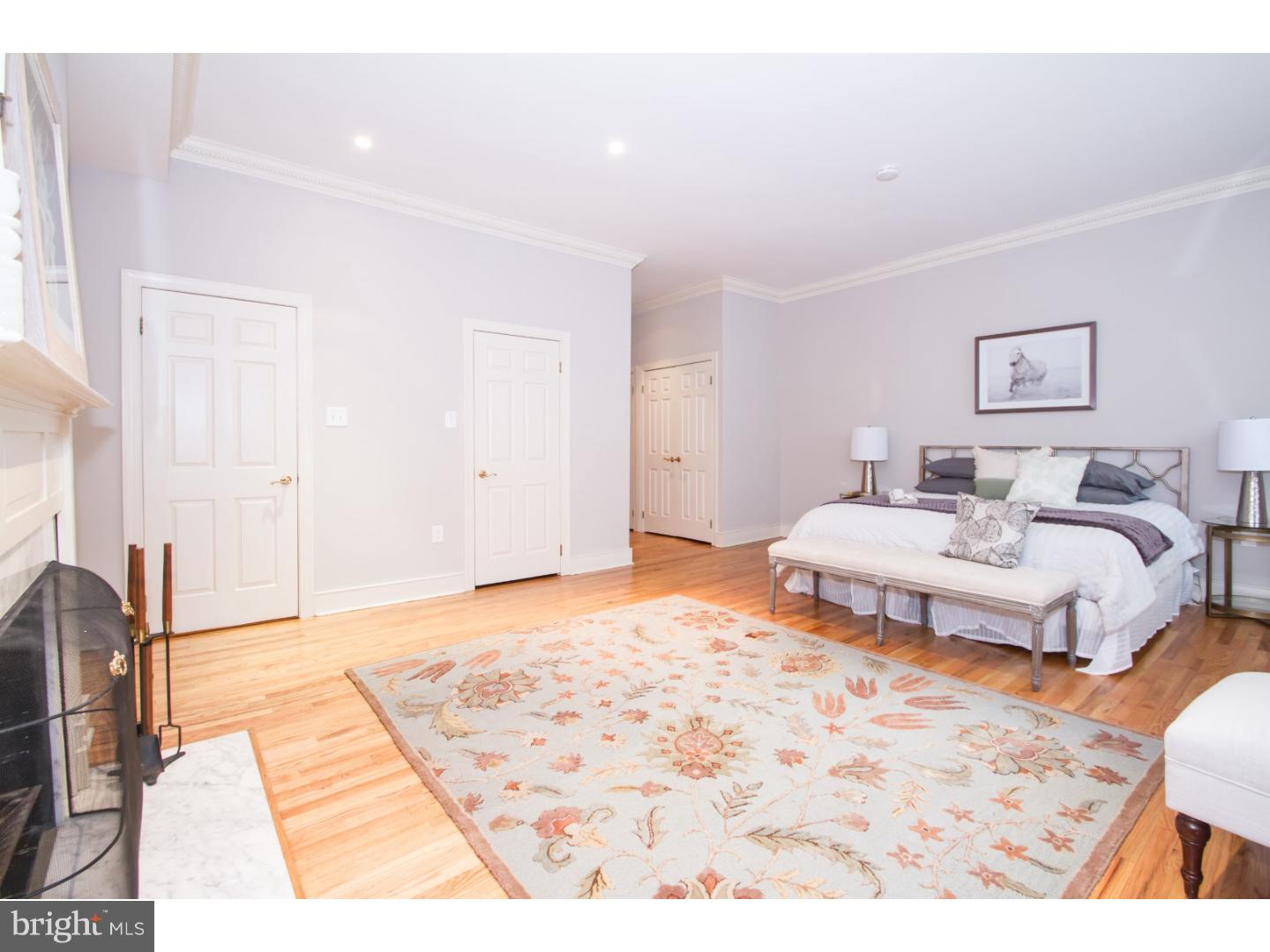 SOCIETY HILL - Residential