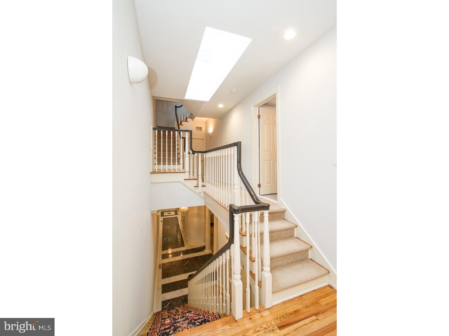 SOCIETY HILL - Residential