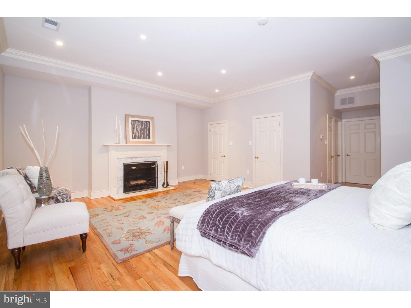 SOCIETY HILL - Residential