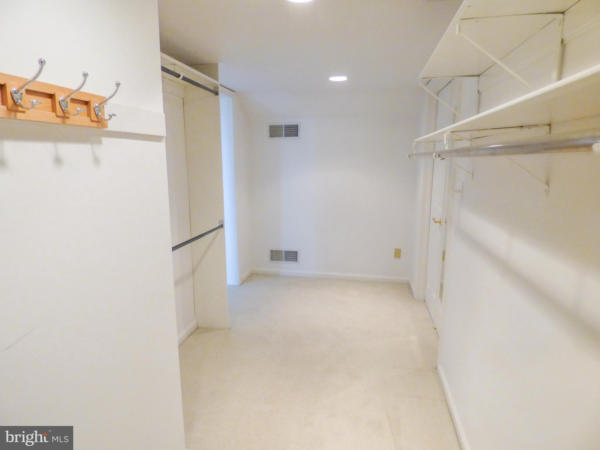 ARLINGTON WEST - Residential