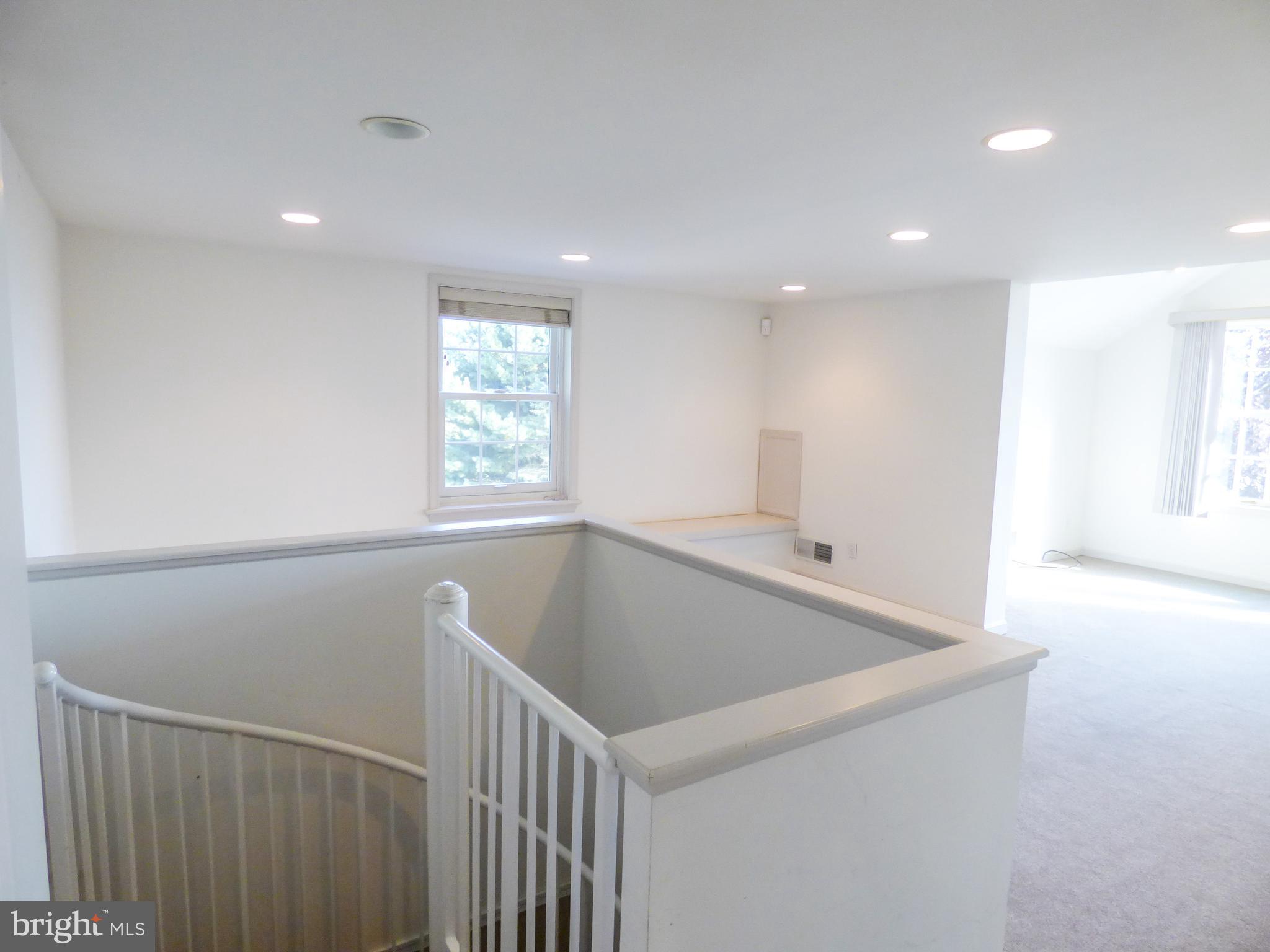 ARLINGTON WEST - Residential