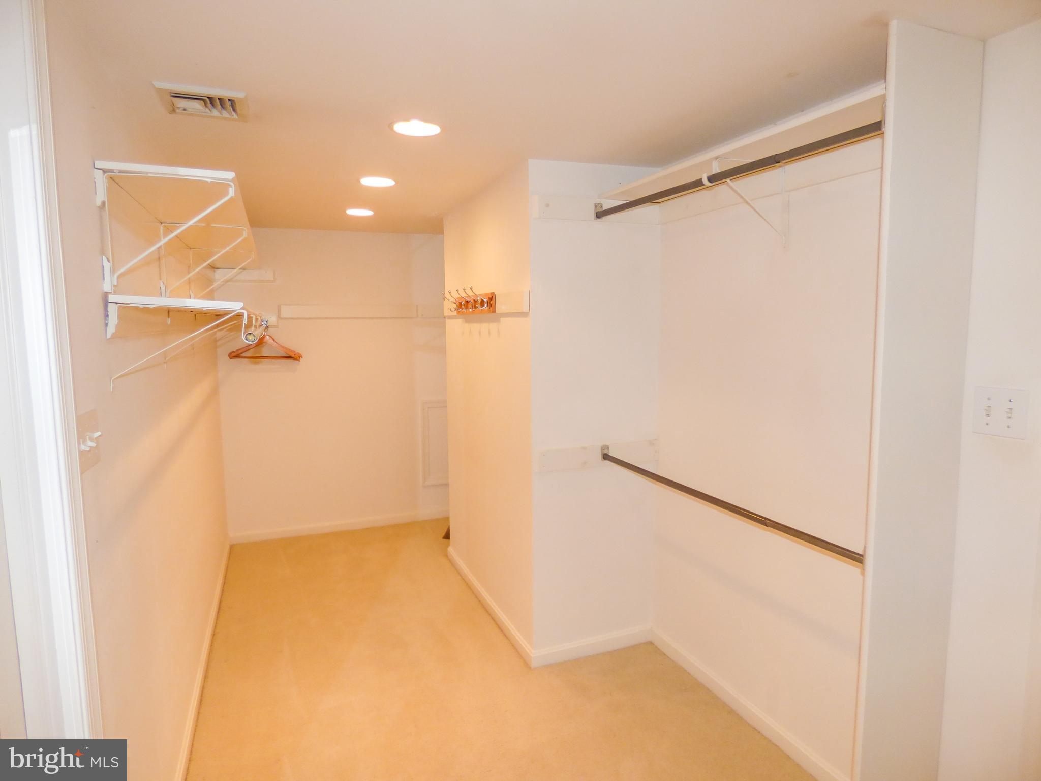 ARLINGTON WEST - Residential