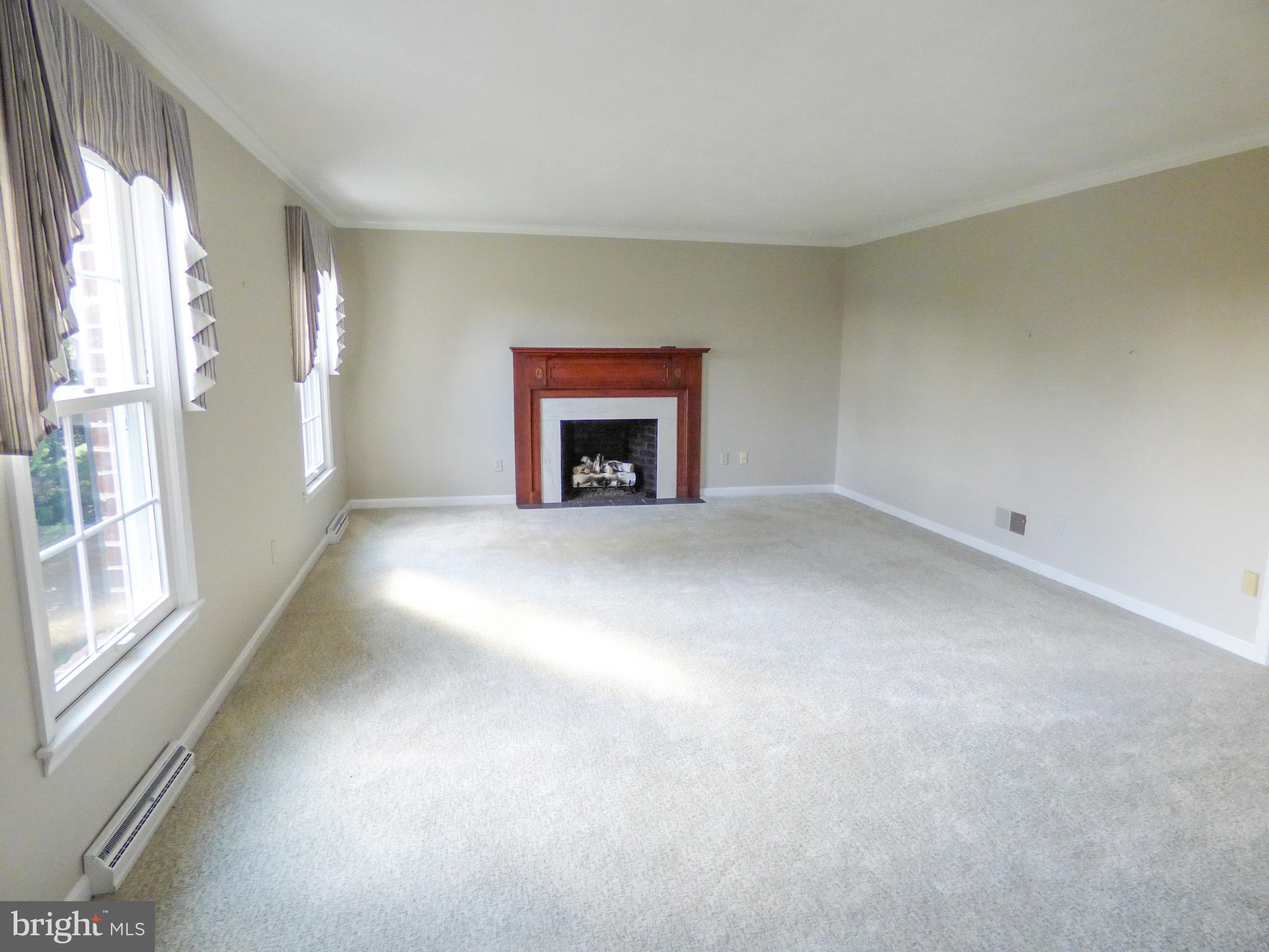 ARLINGTON WEST - Residential