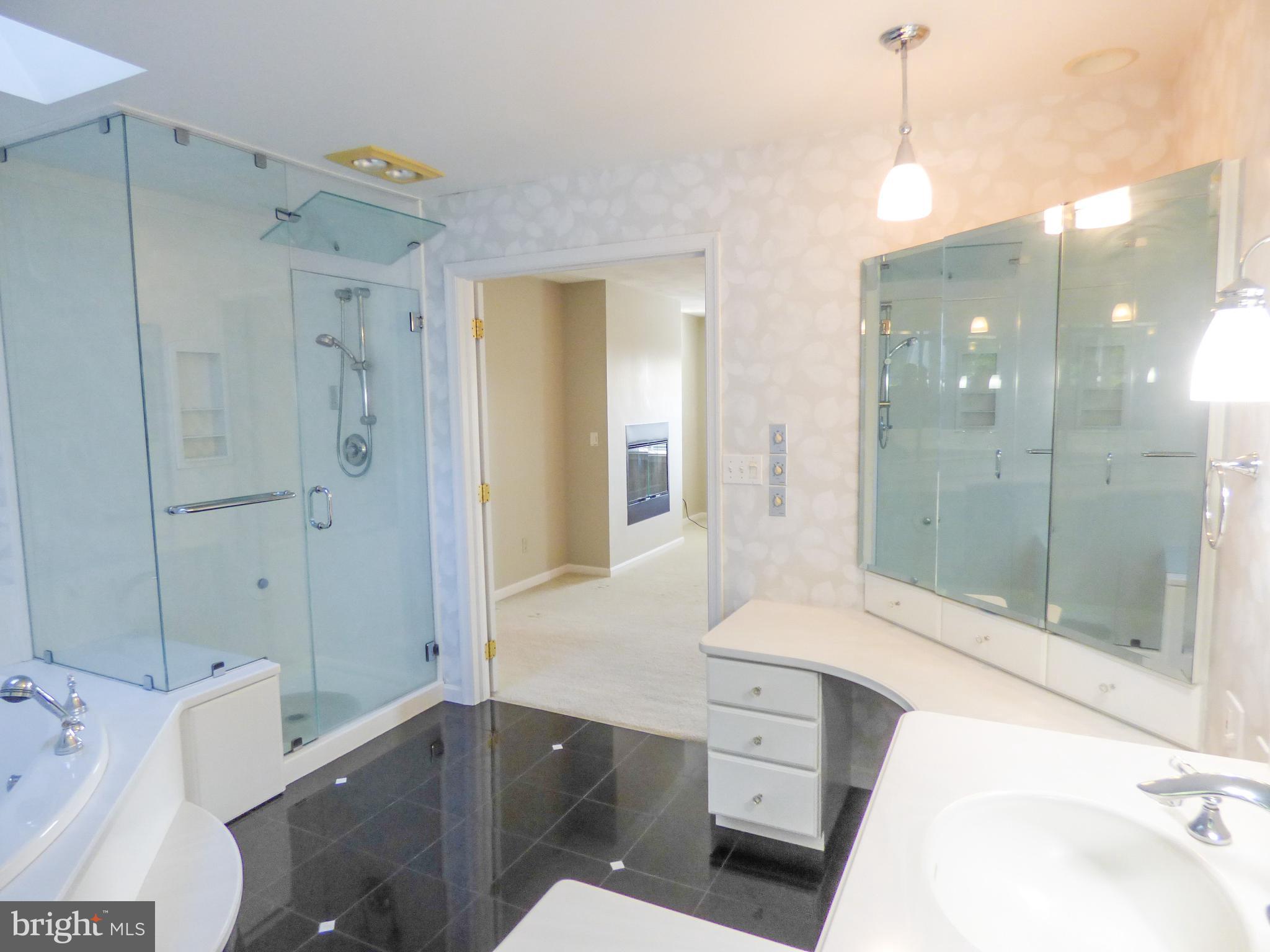 ARLINGTON WEST - Residential