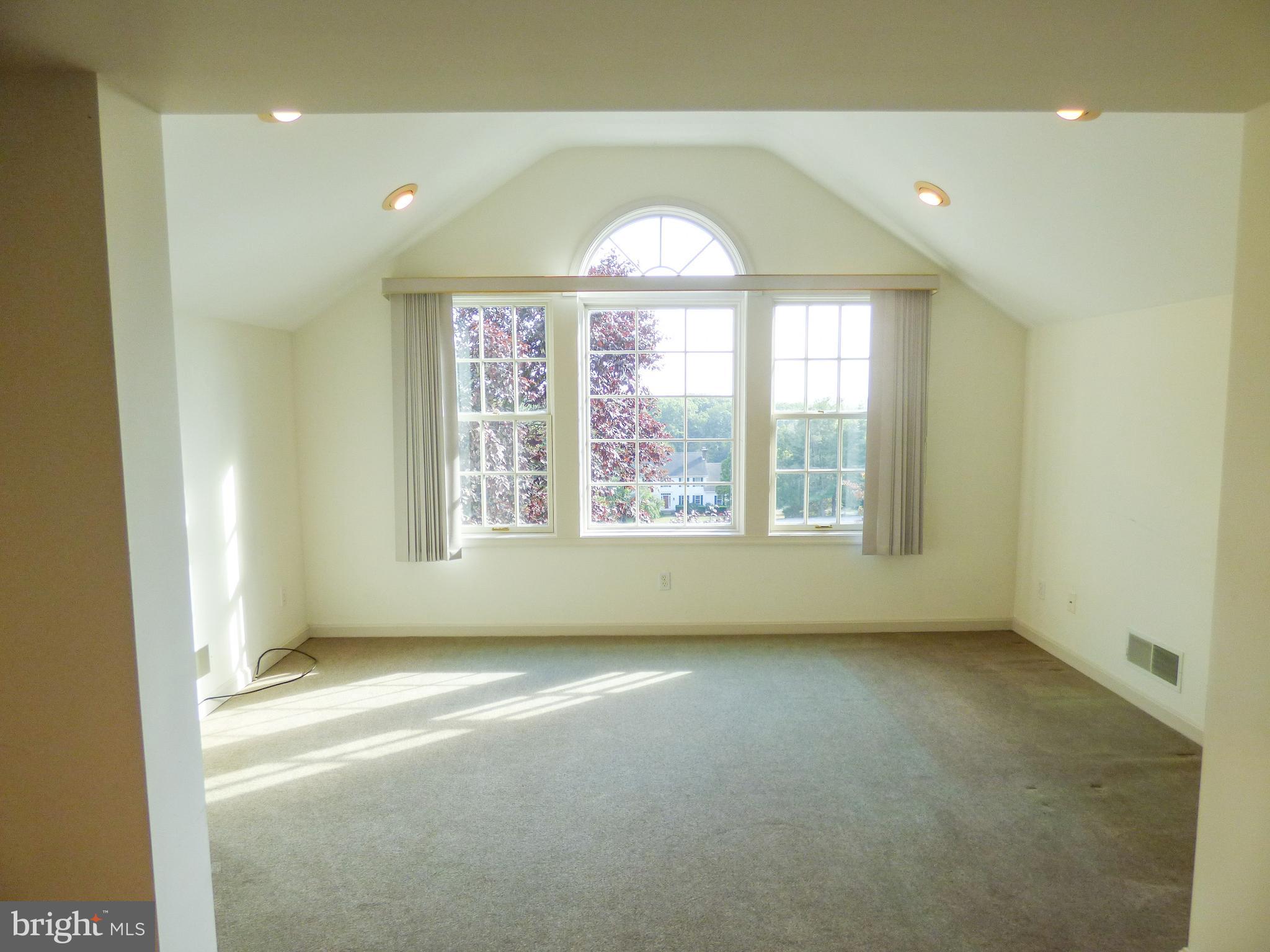 ARLINGTON WEST - Residential