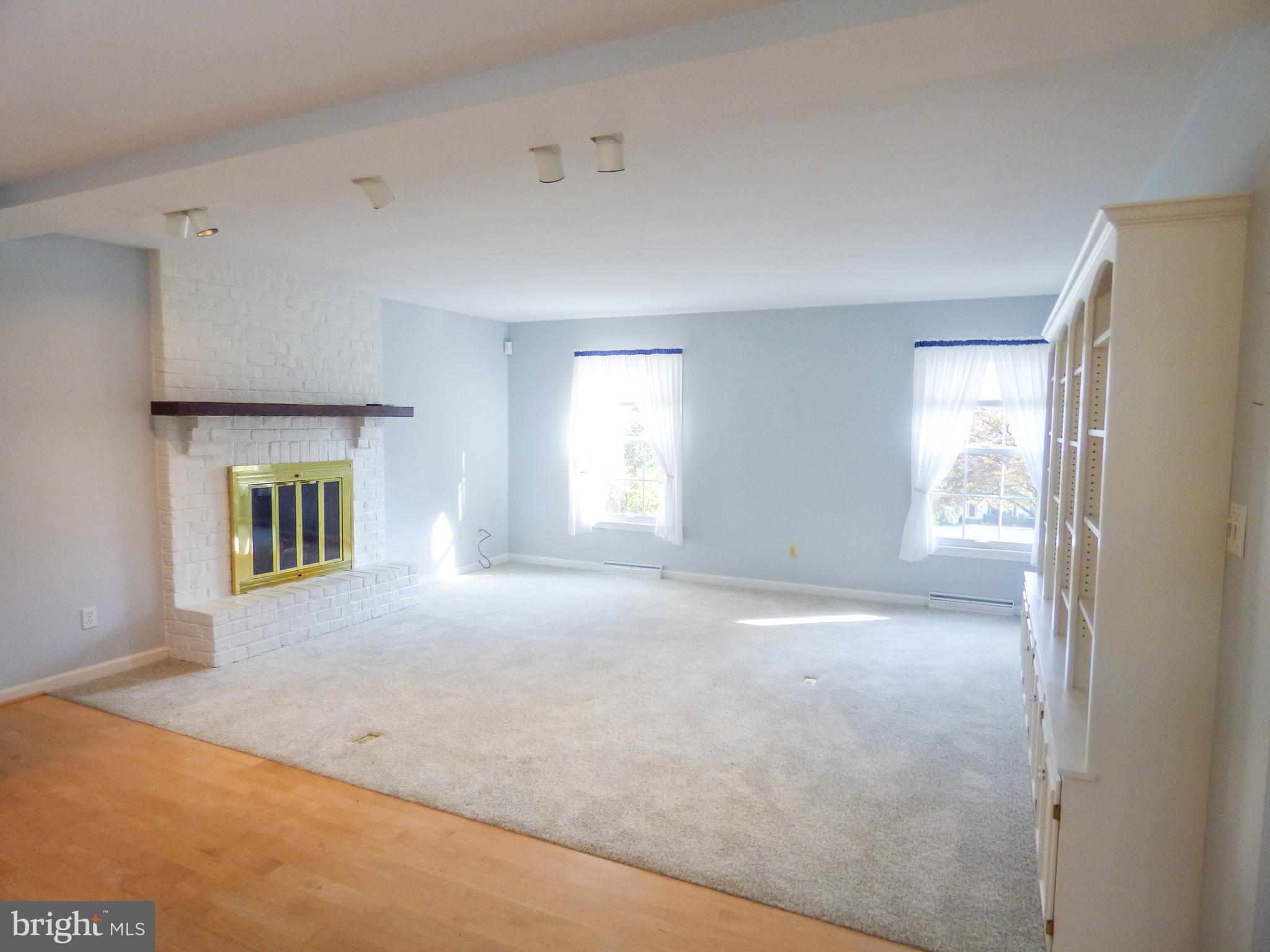 ARLINGTON WEST - Residential