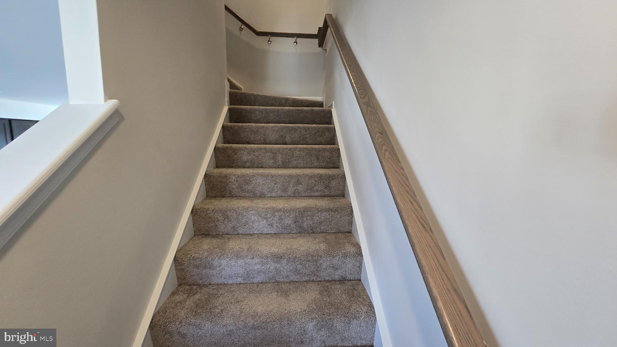 RED CLOVER MEADOWS - Residential Lease