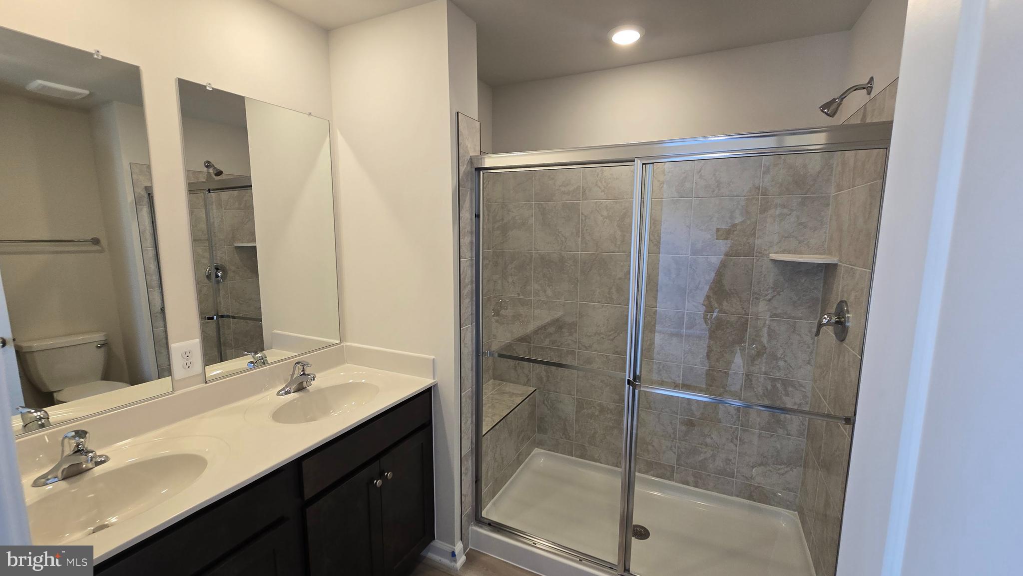 RED CLOVER MEADOWS - Residential Lease