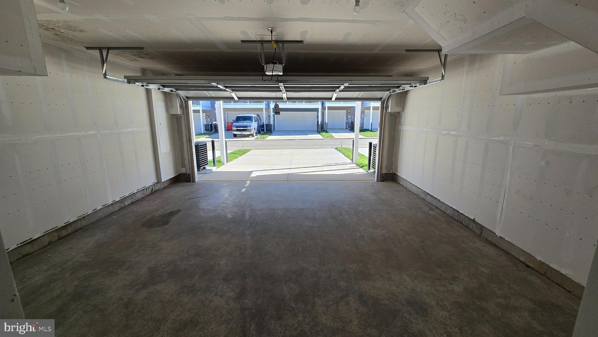 RED CLOVER MEADOWS - Residential Lease