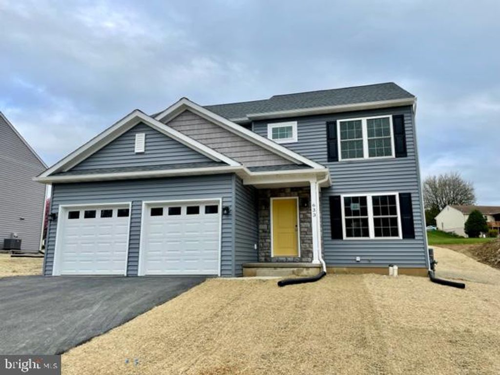 Photo of 671 Northfield Drive, Lancaster, PA 17603 (MLS # PALA2033762)