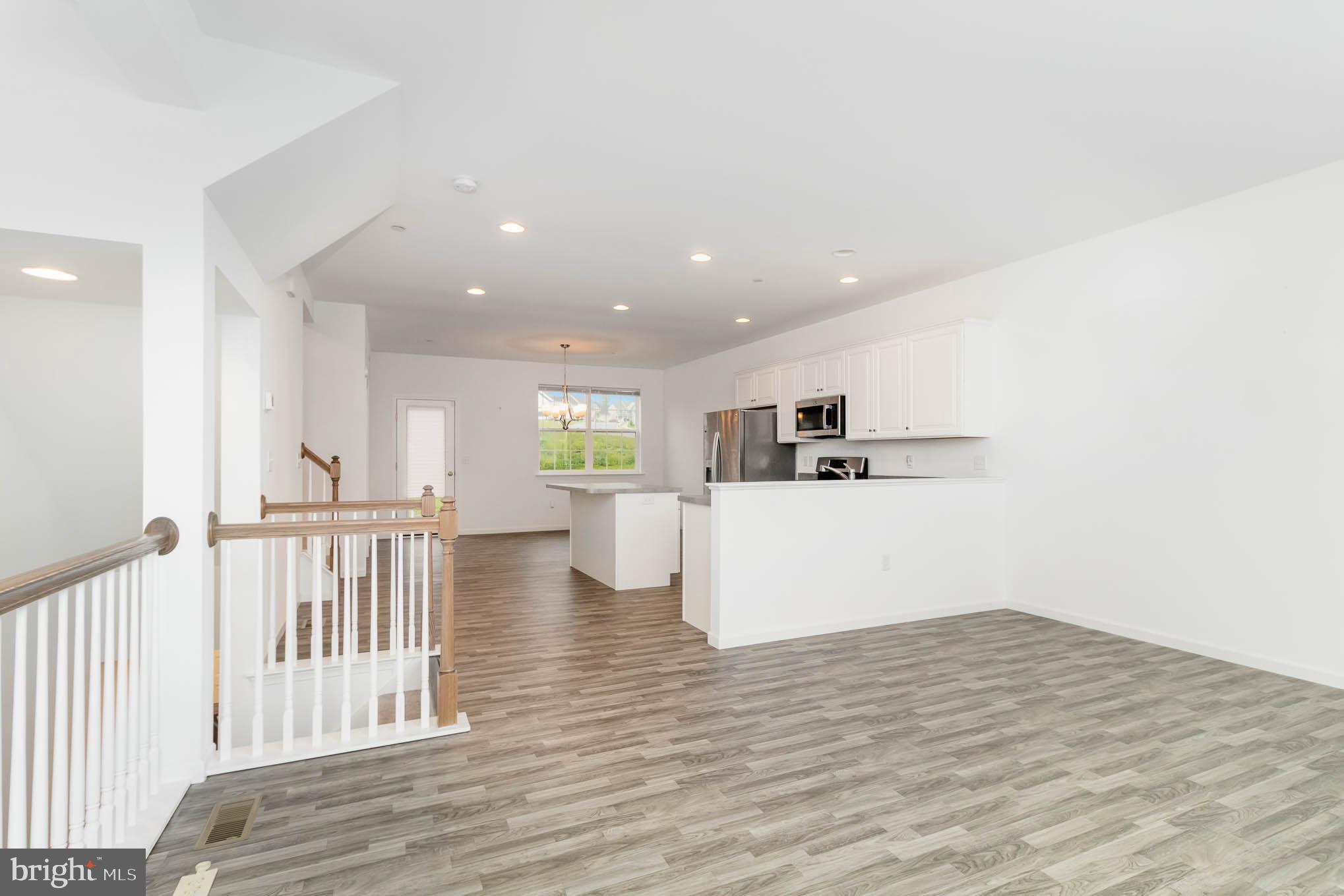 HANBURY COURT - Residential Lease