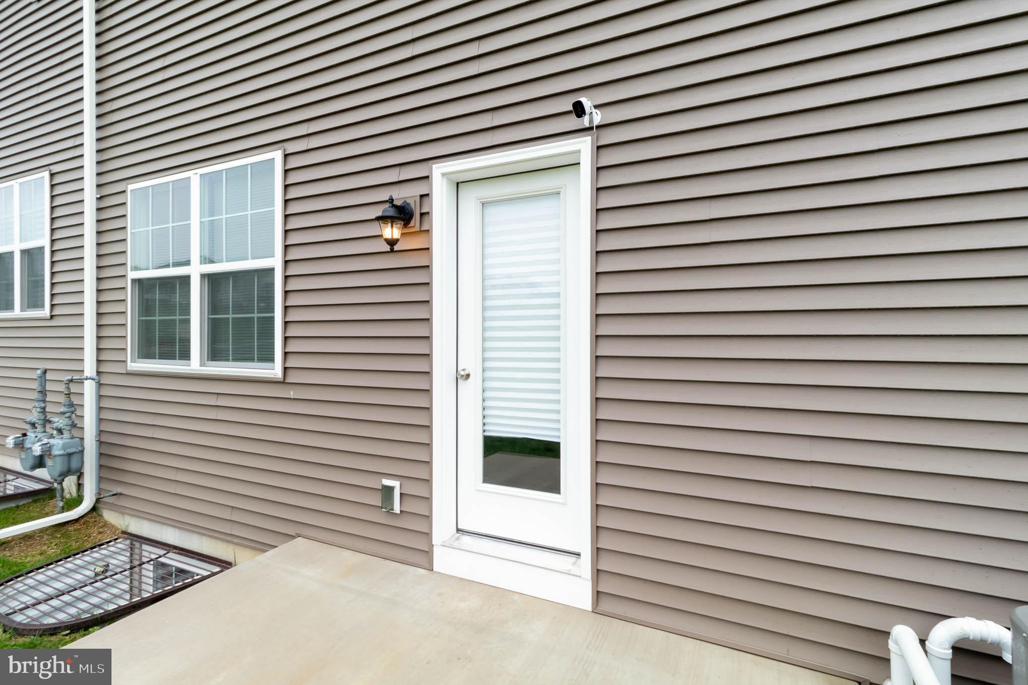 HANBURY COURT - Residential Lease