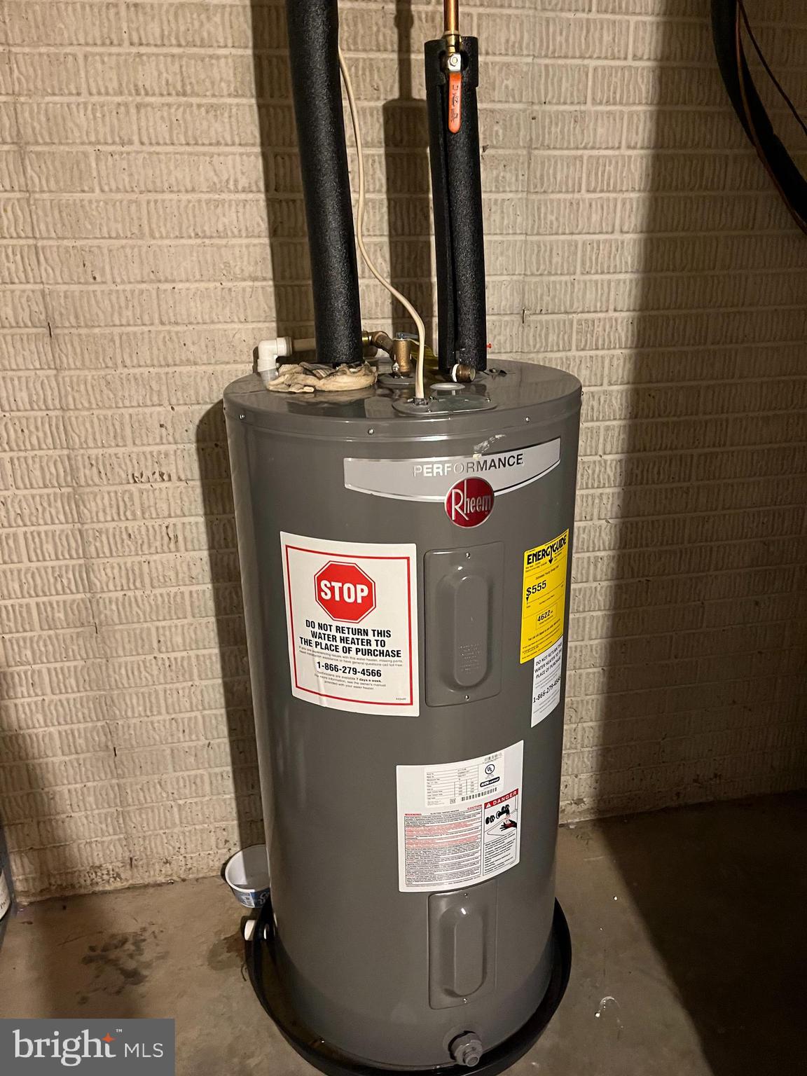 WINDY KNOLL - Residential