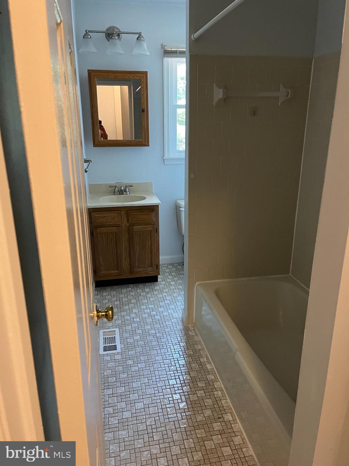 WINDY KNOLL - Residential