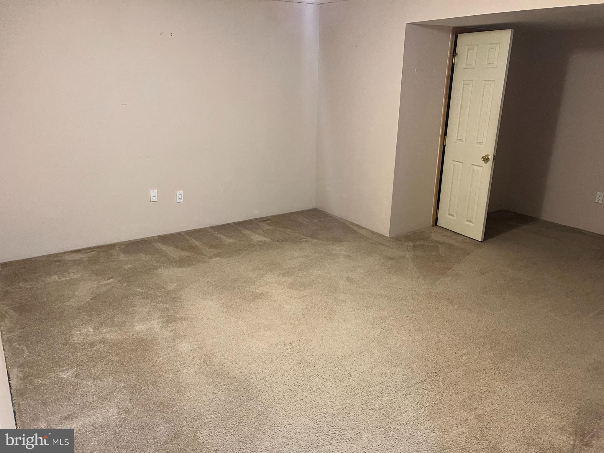 WINDY KNOLL - Residential