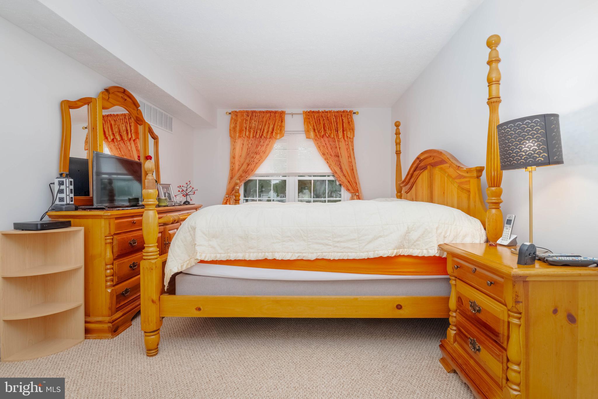 RIVERSIDE - Residential