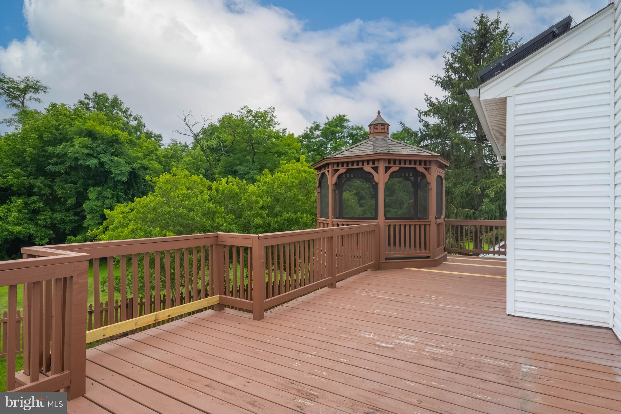 RIVERSIDE - Residential