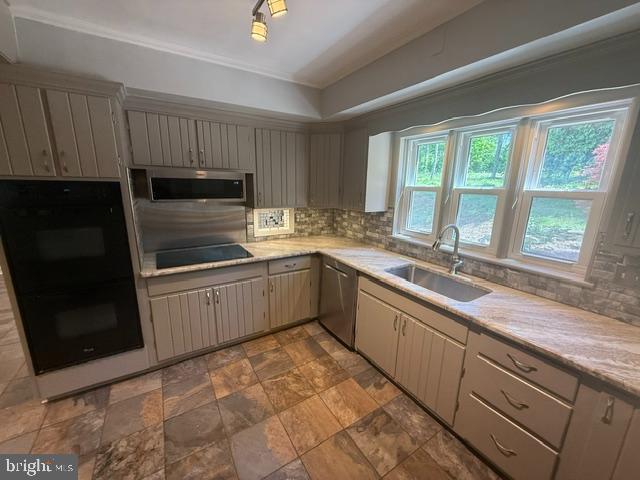 WHITE OAKS - Residential