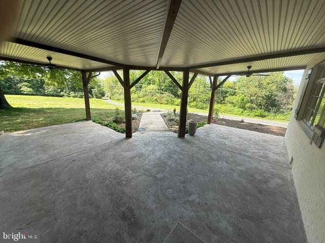 WHITE OAKS - Residential