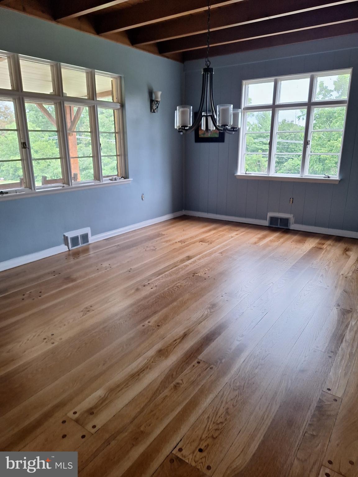 WHITE OAKS - Residential