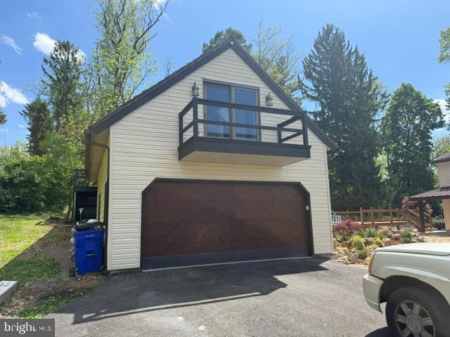WHITE OAKS - Residential