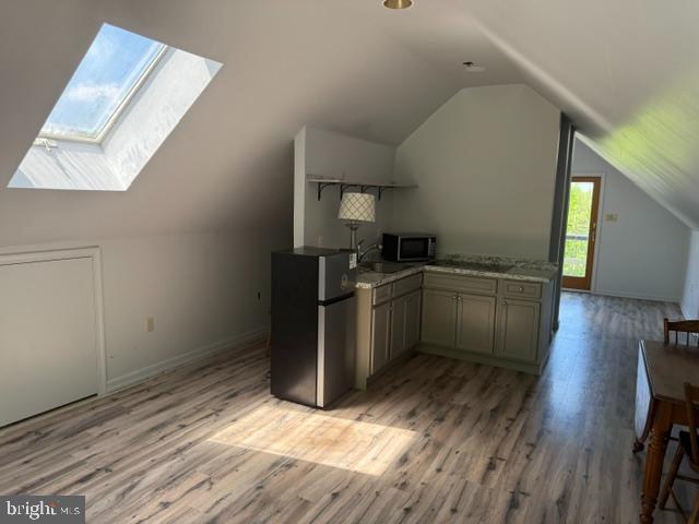 WHITE OAKS - Residential