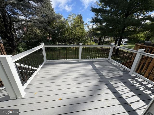 7 LIBERTY HEIGHTS COURT