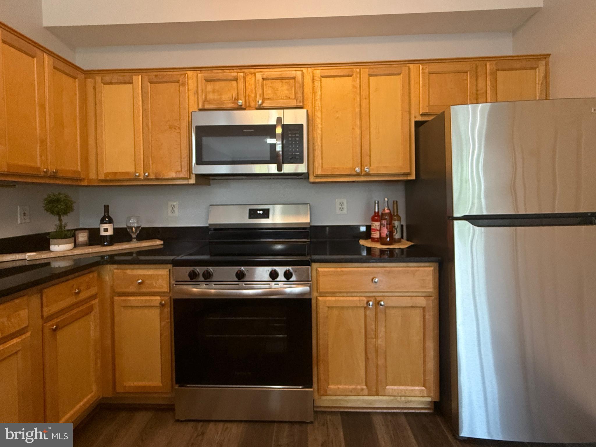 GATES OF MCLEAN - Residential