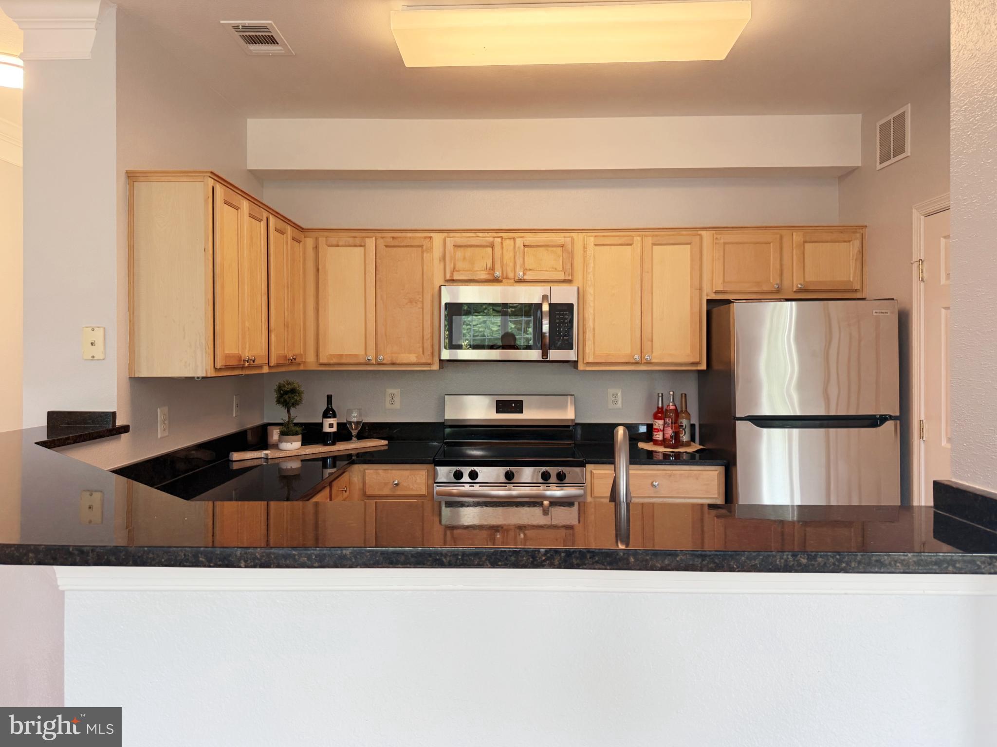 GATES OF MCLEAN - Residential