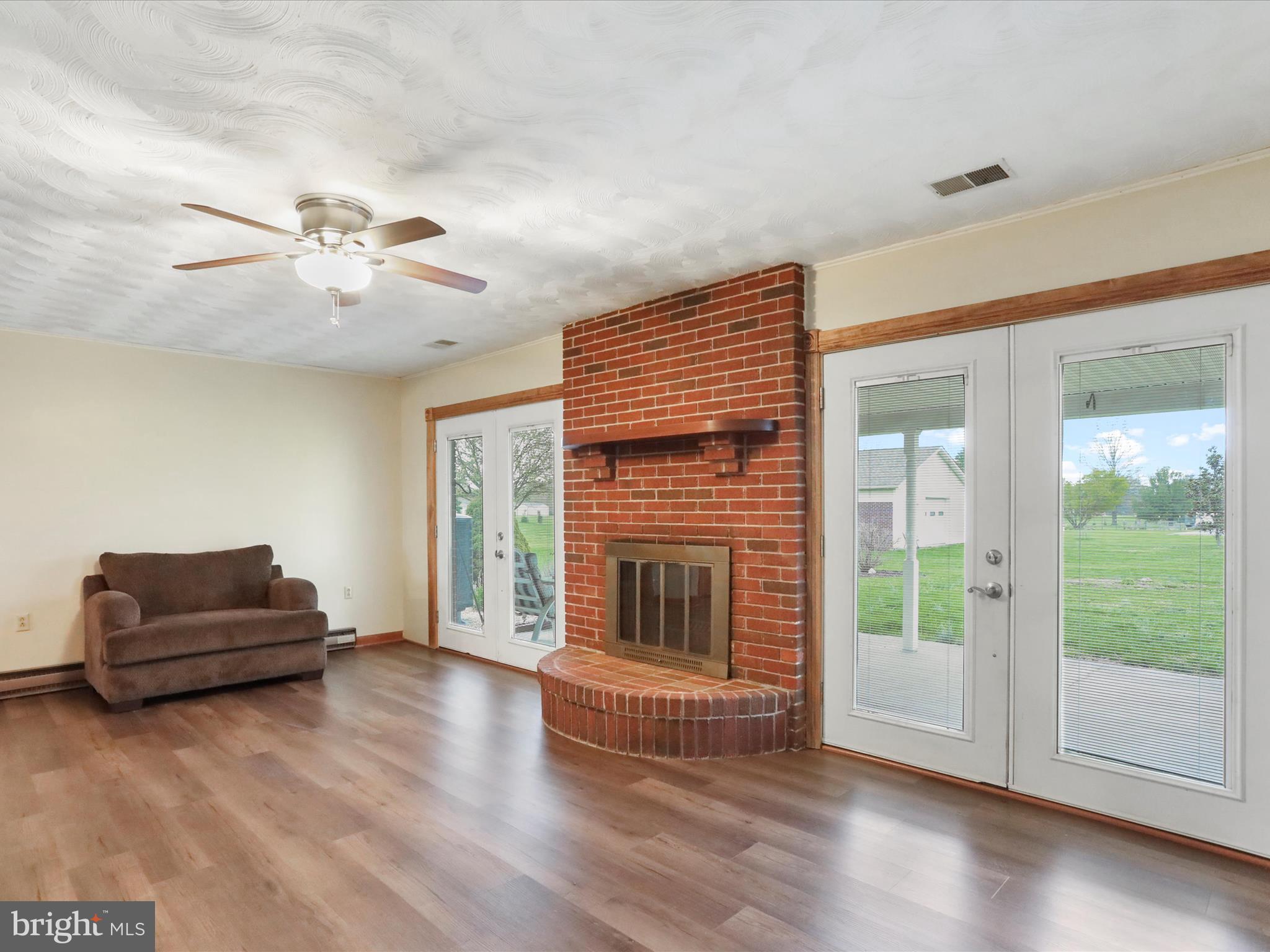 LONE OAK - Residential