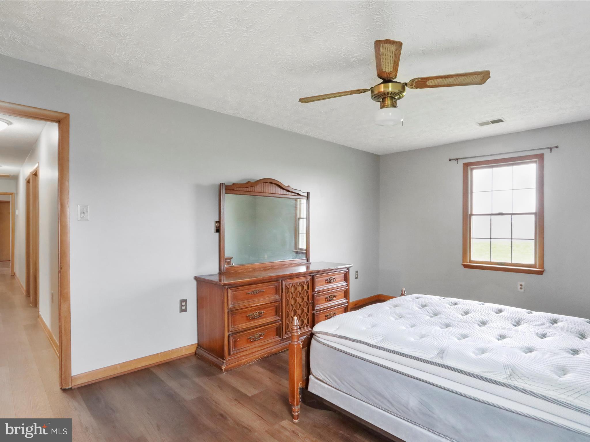 LONE OAK - Residential