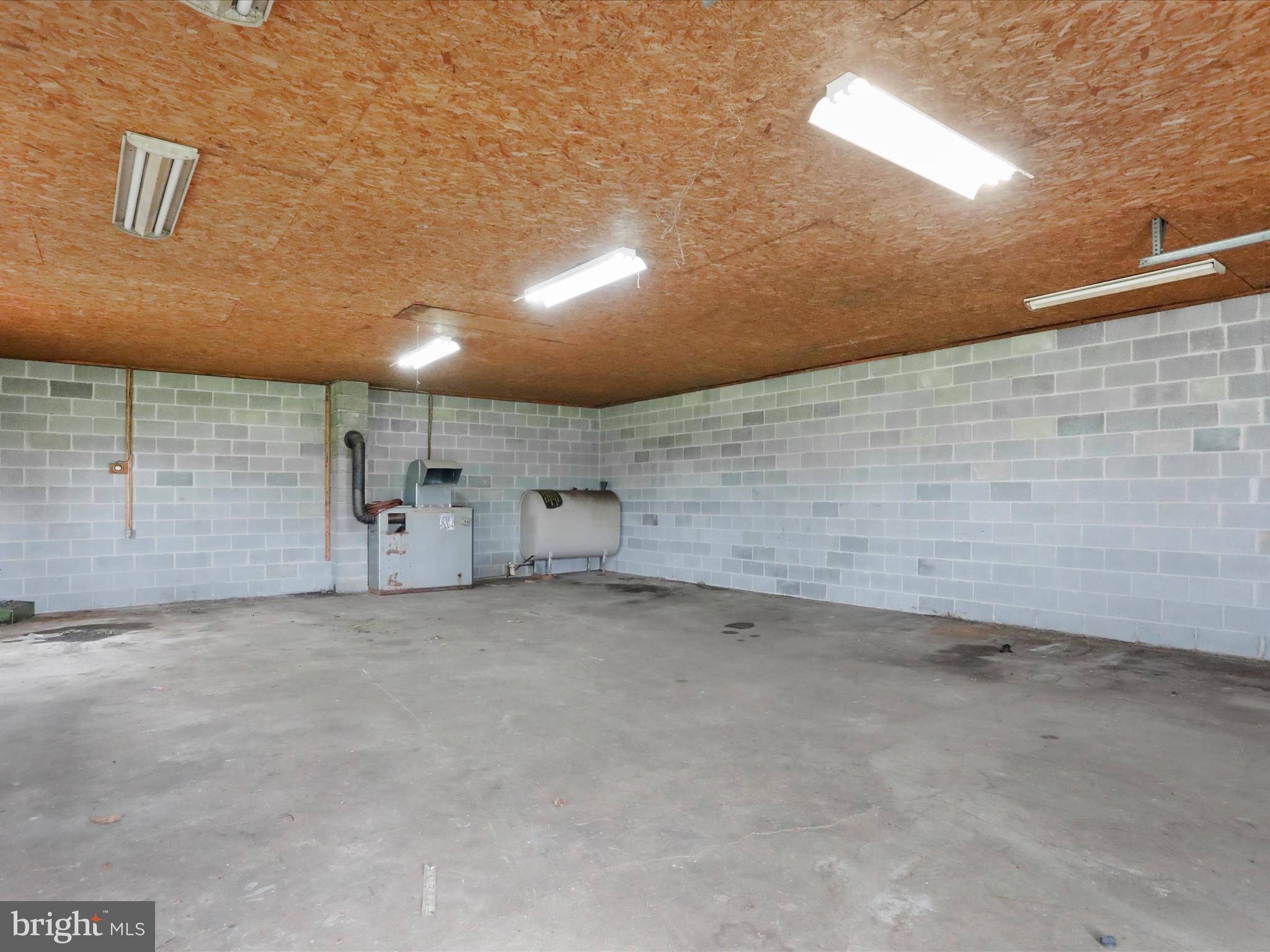 LONE OAK - Residential