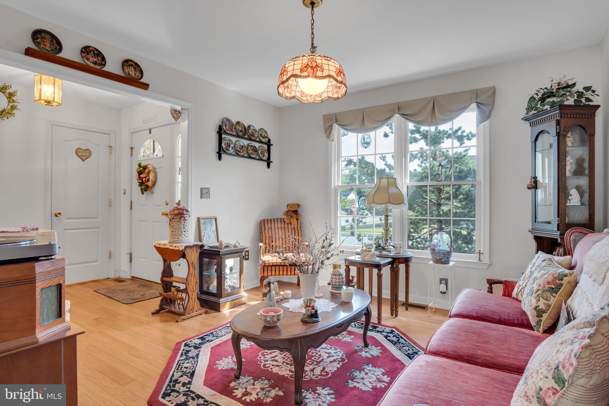 7 LARCH LANE