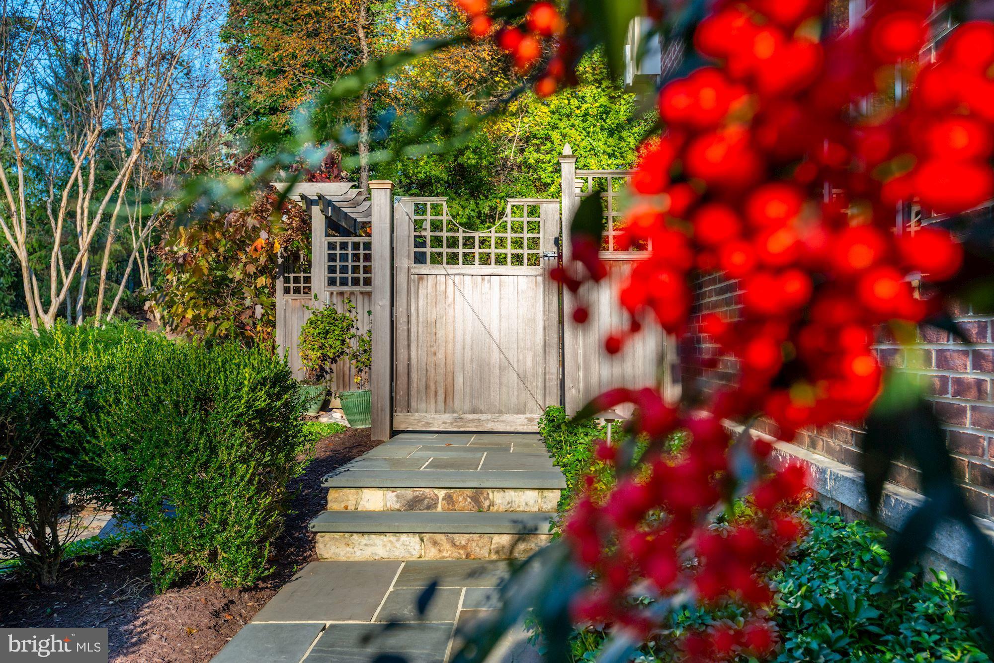 LANGLEY FARMS - Residential