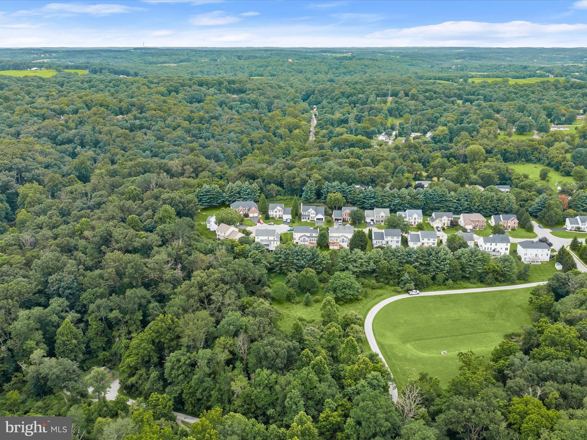 216 RIVERVIEW COURT