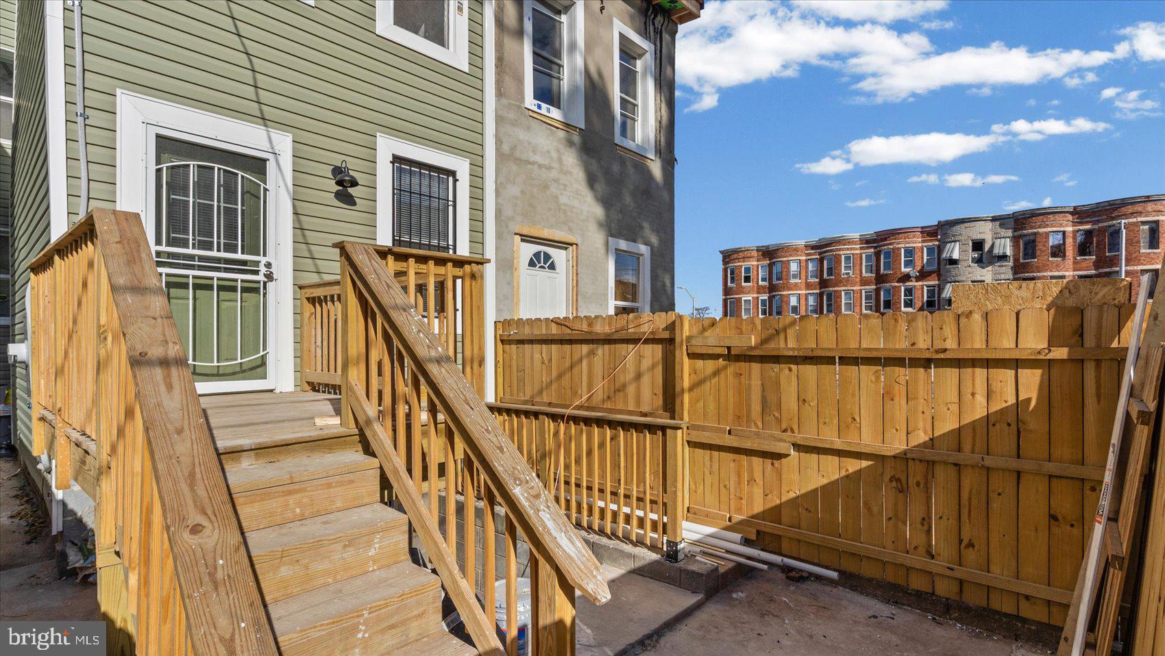 EAST BALTIMORE MIDWAY - Residential