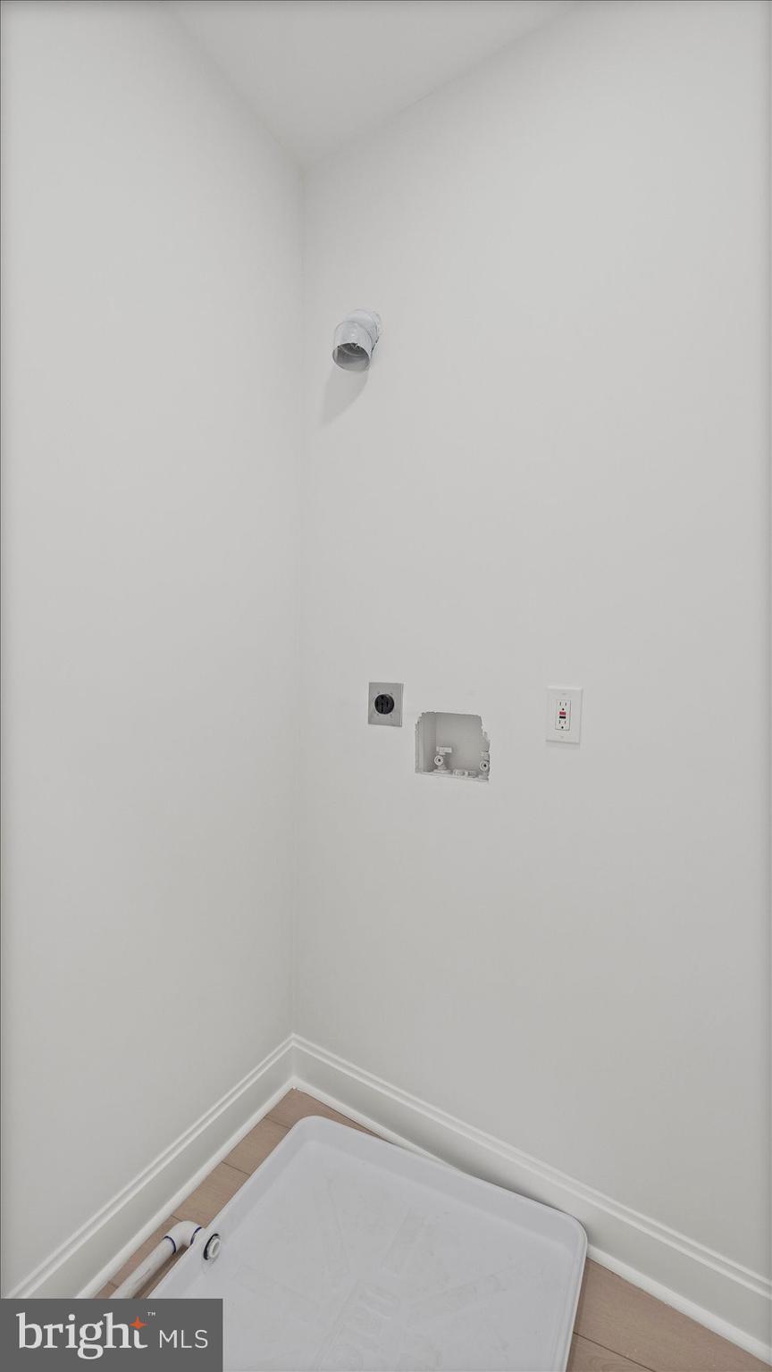 EAST BALTIMORE MIDWAY - Residential