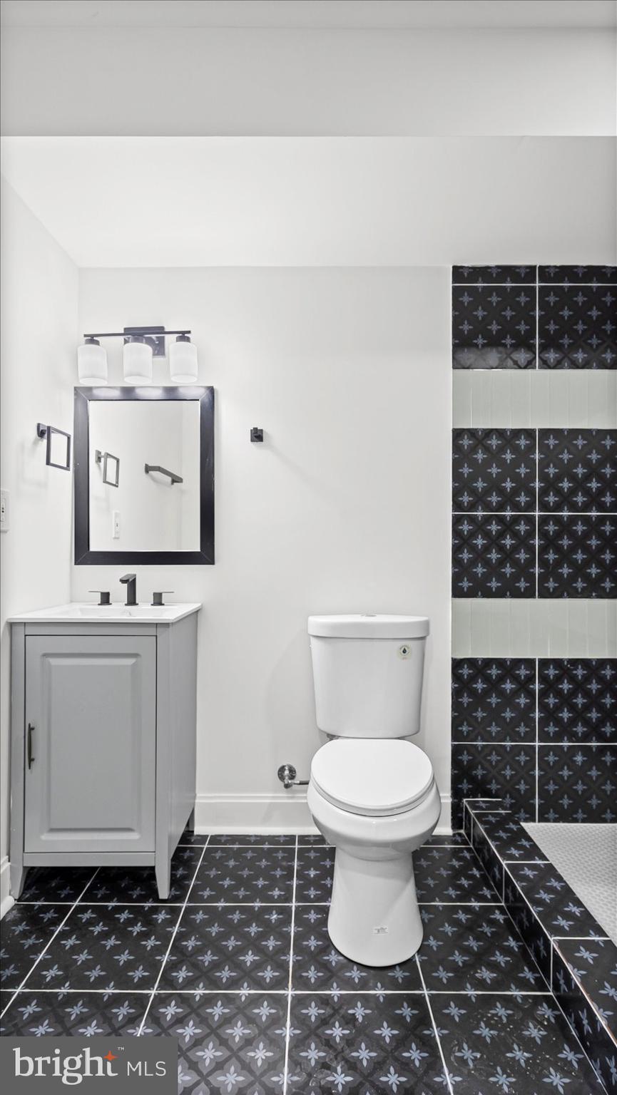 EAST BALTIMORE MIDWAY - Residential