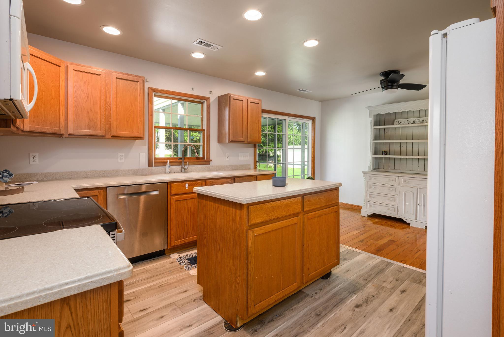 KING WILLIAMS COURT - Residential