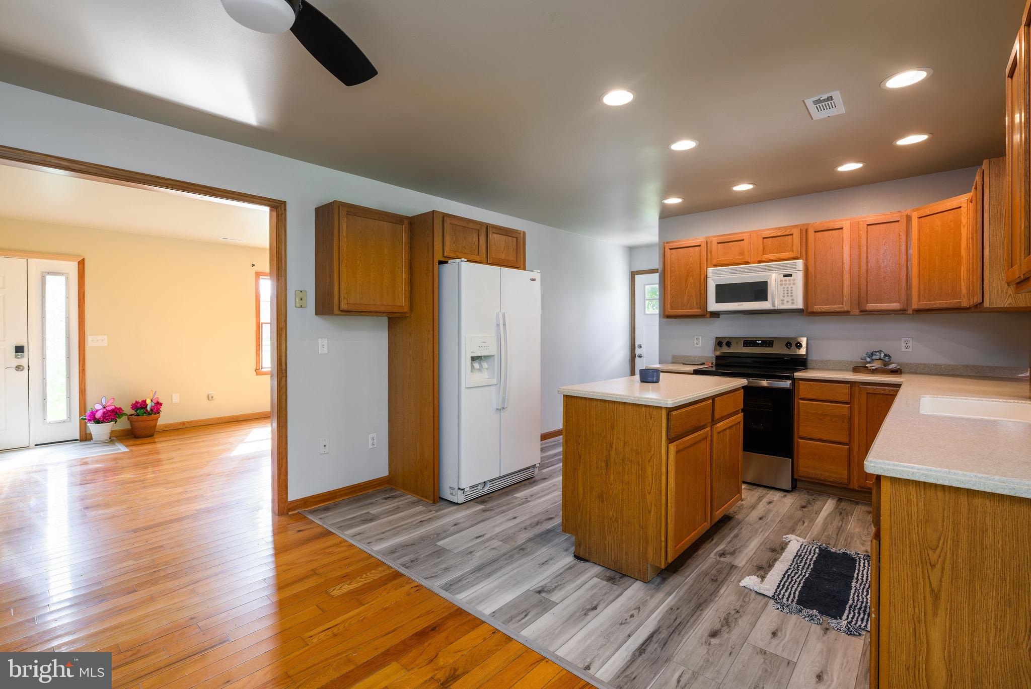 KING WILLIAMS COURT - Residential