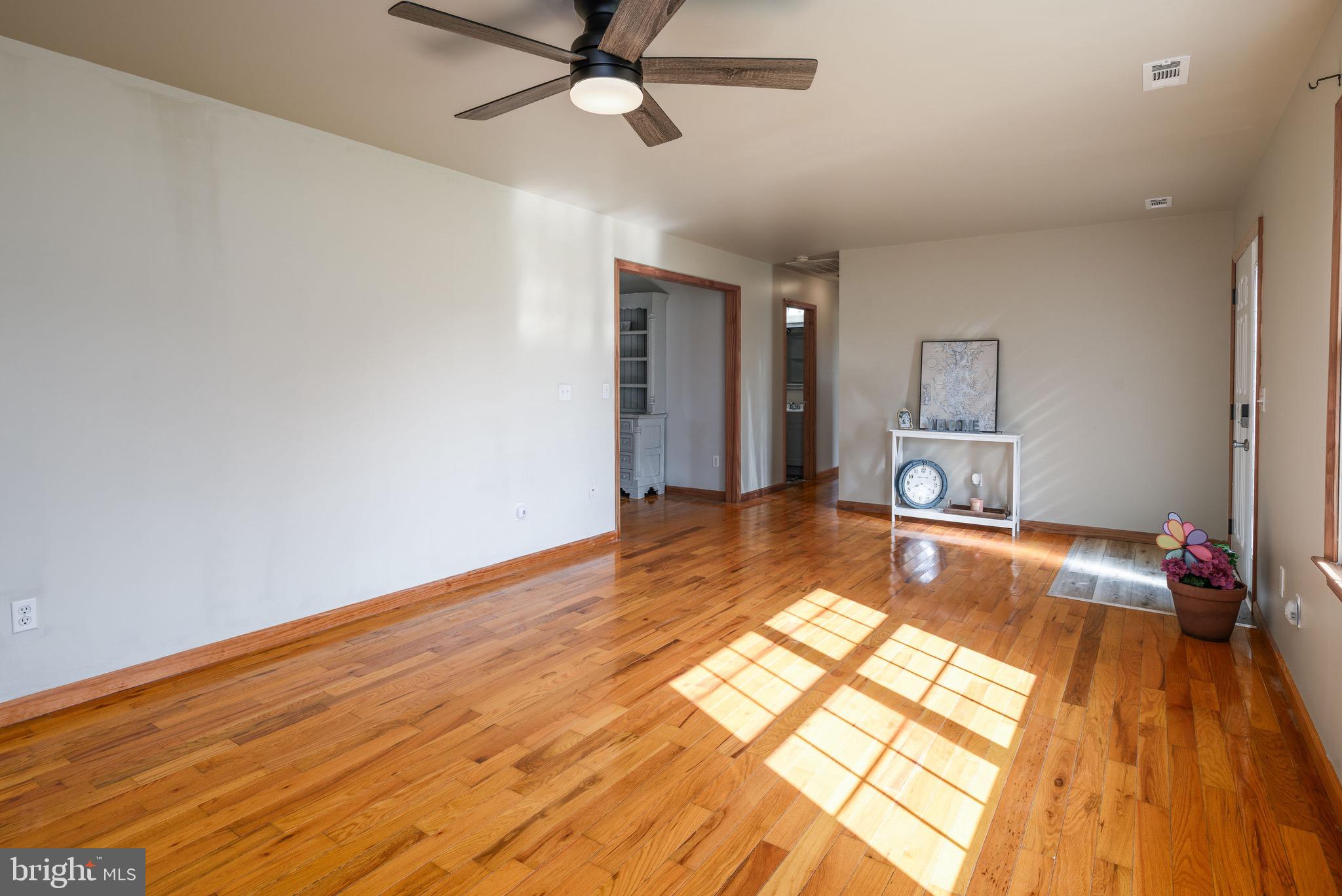 KING WILLIAMS COURT - Residential