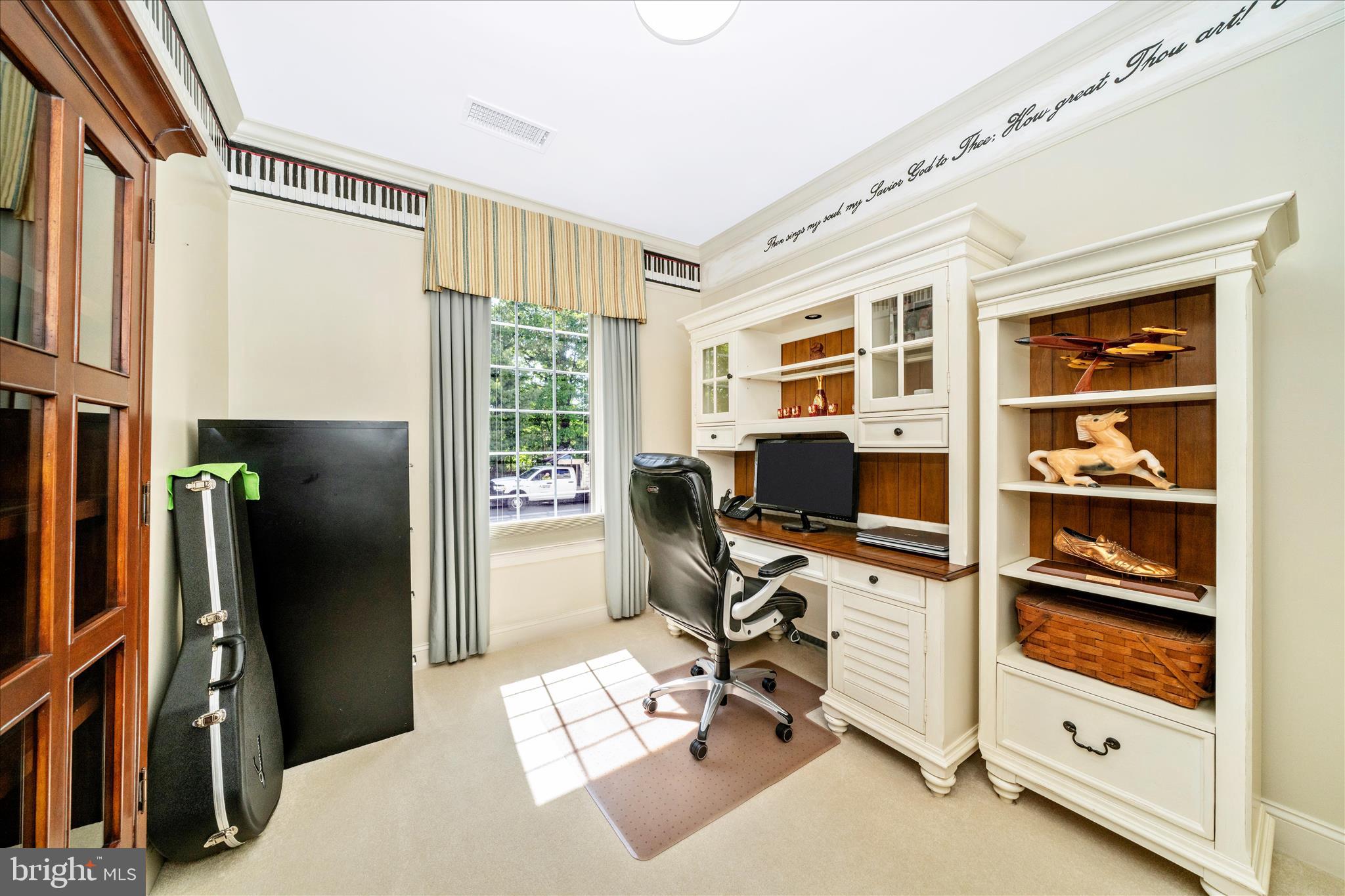 KENDALL OVERLOOK CONDOMINIUMS - Residential
