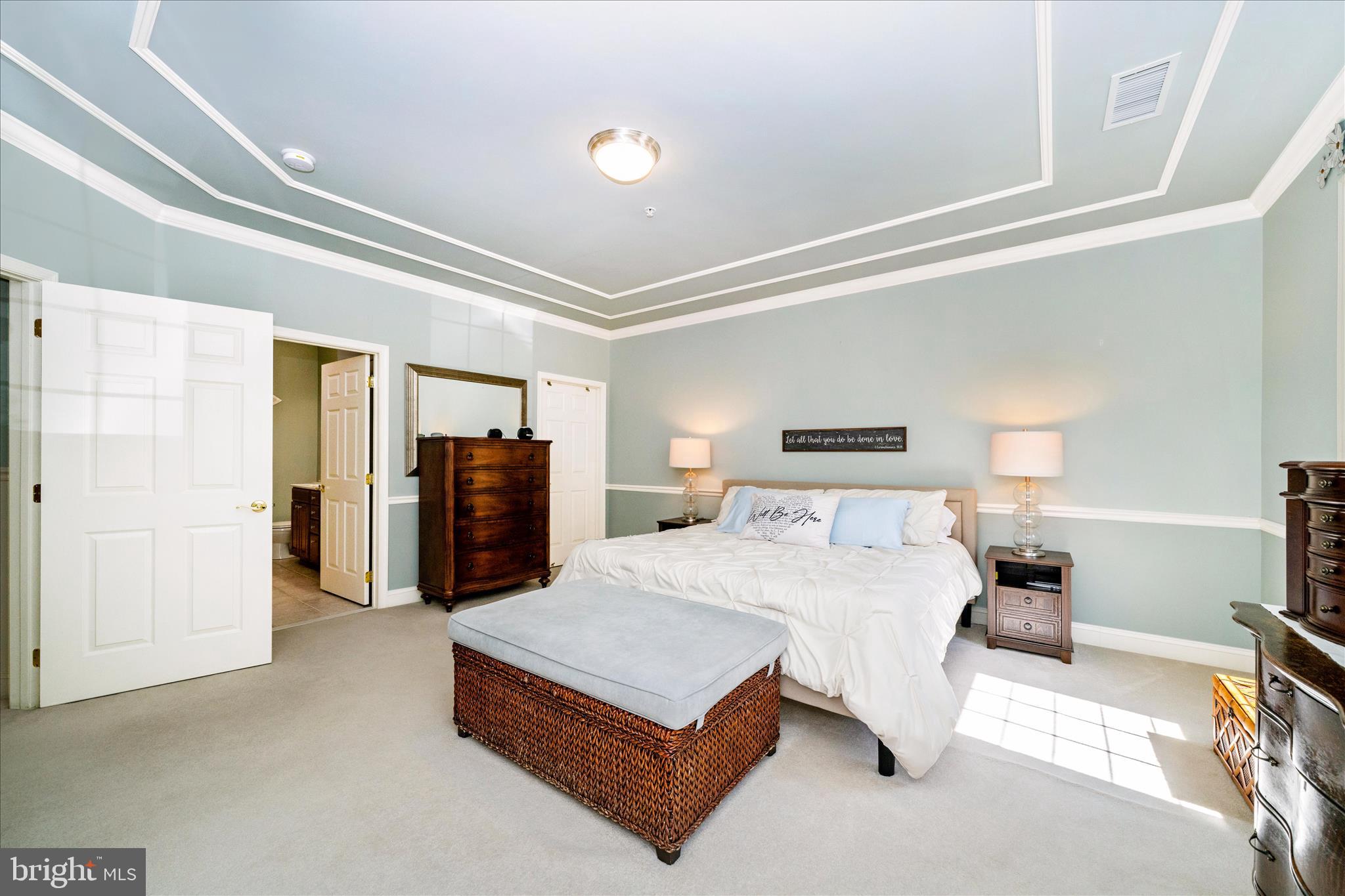 KENDALL OVERLOOK CONDOMINIUMS - Residential