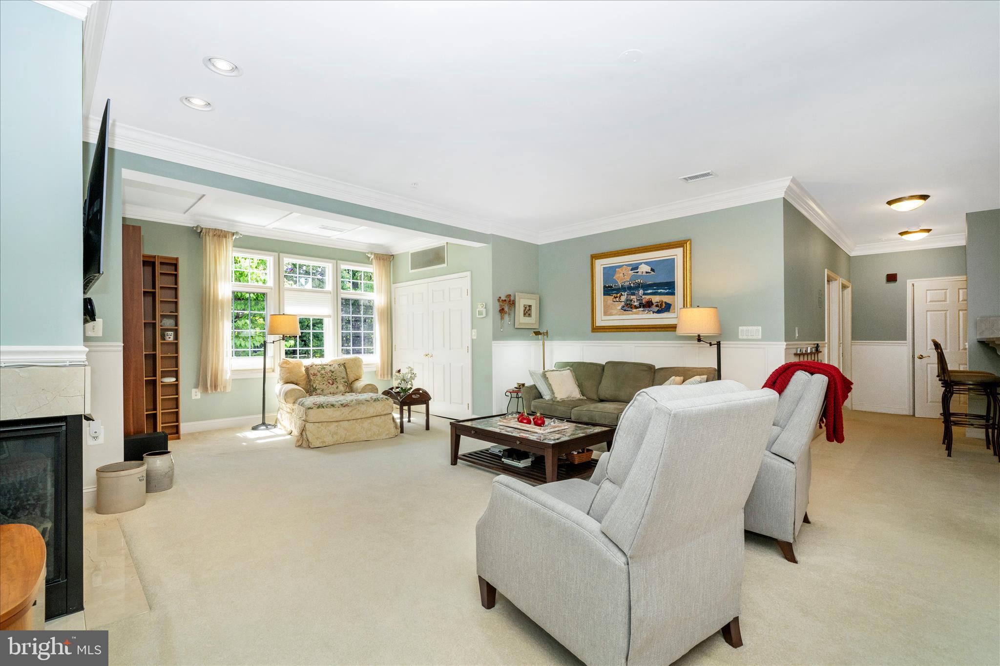 KENDALL OVERLOOK CONDOMINIUMS - Residential
