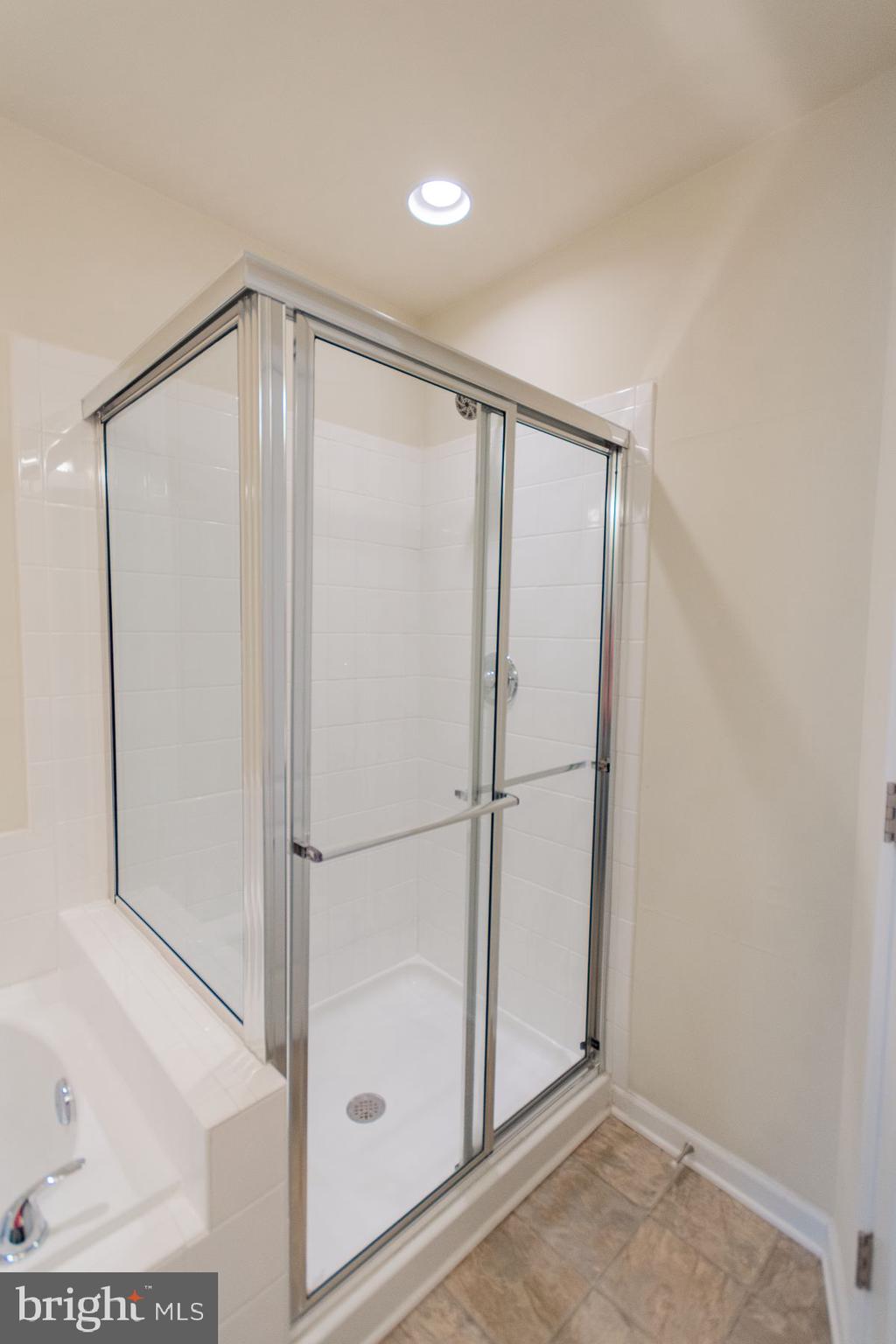 THE GALLERY - Residential Lease