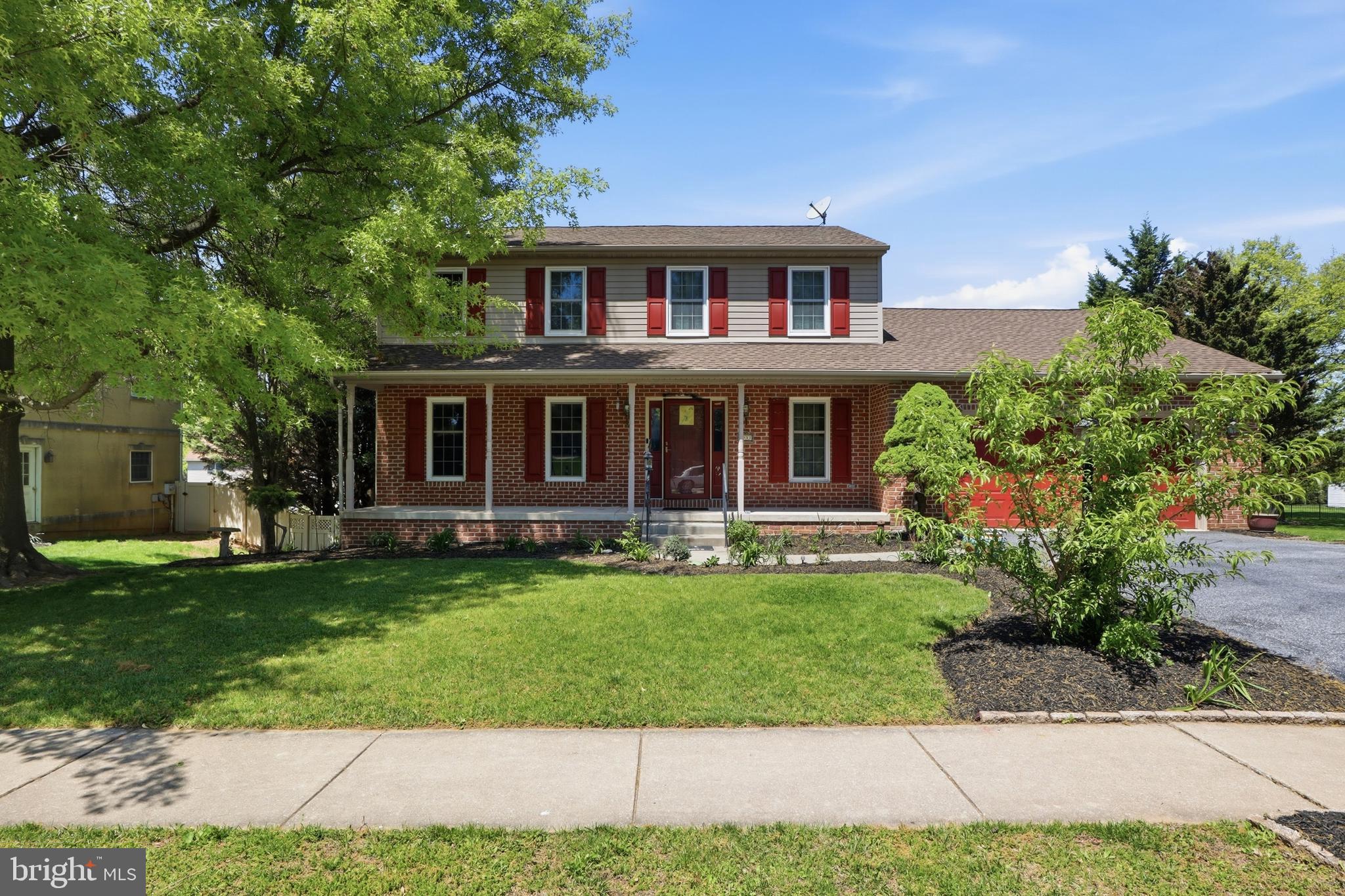 2933 RIDINGS WAY