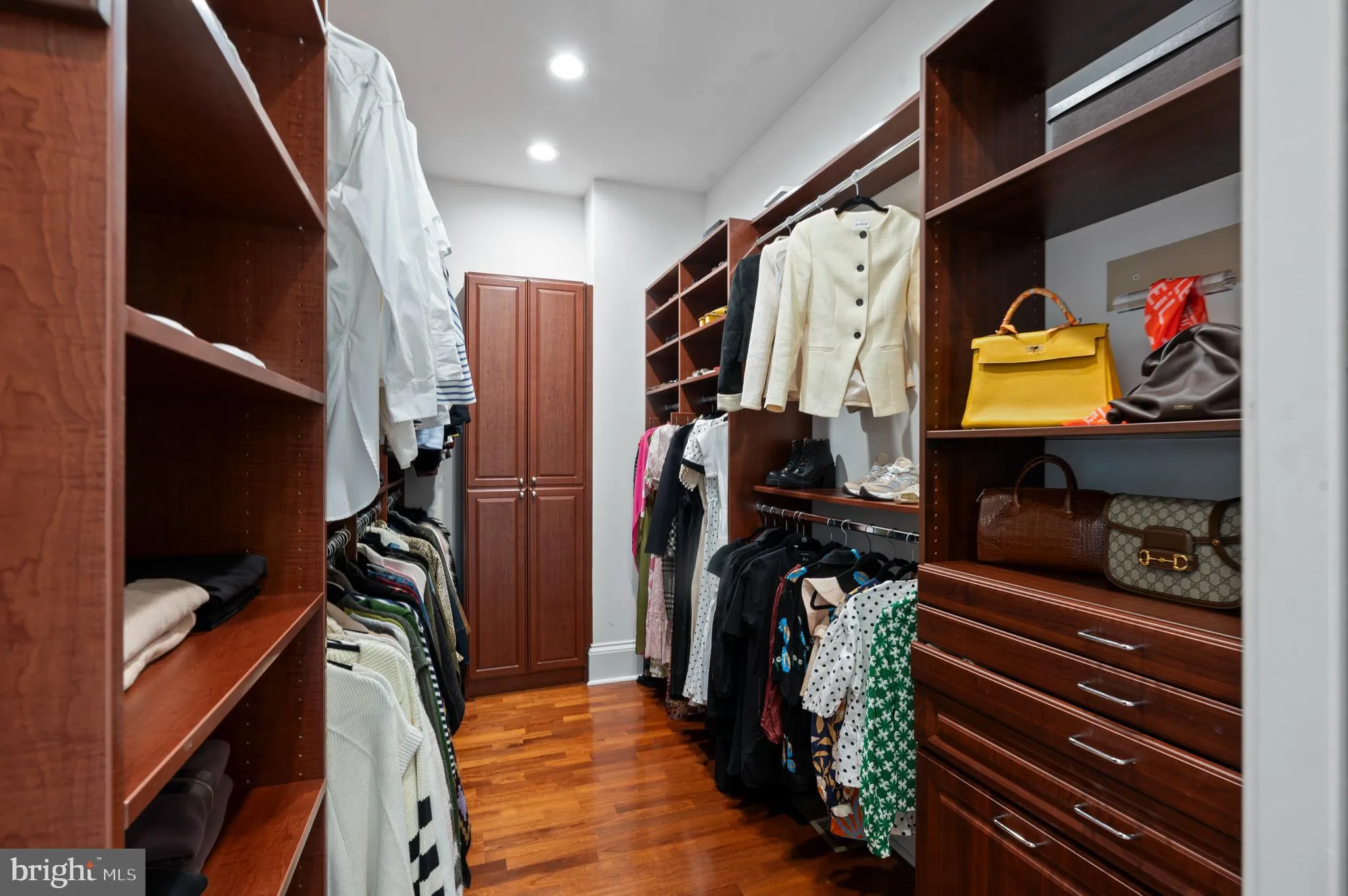 Gladwyne, Pennsylvania 19035, United States, 5 Bedrooms Bedrooms, ,7 BathroomsBathrooms,Residential,Pending,117558