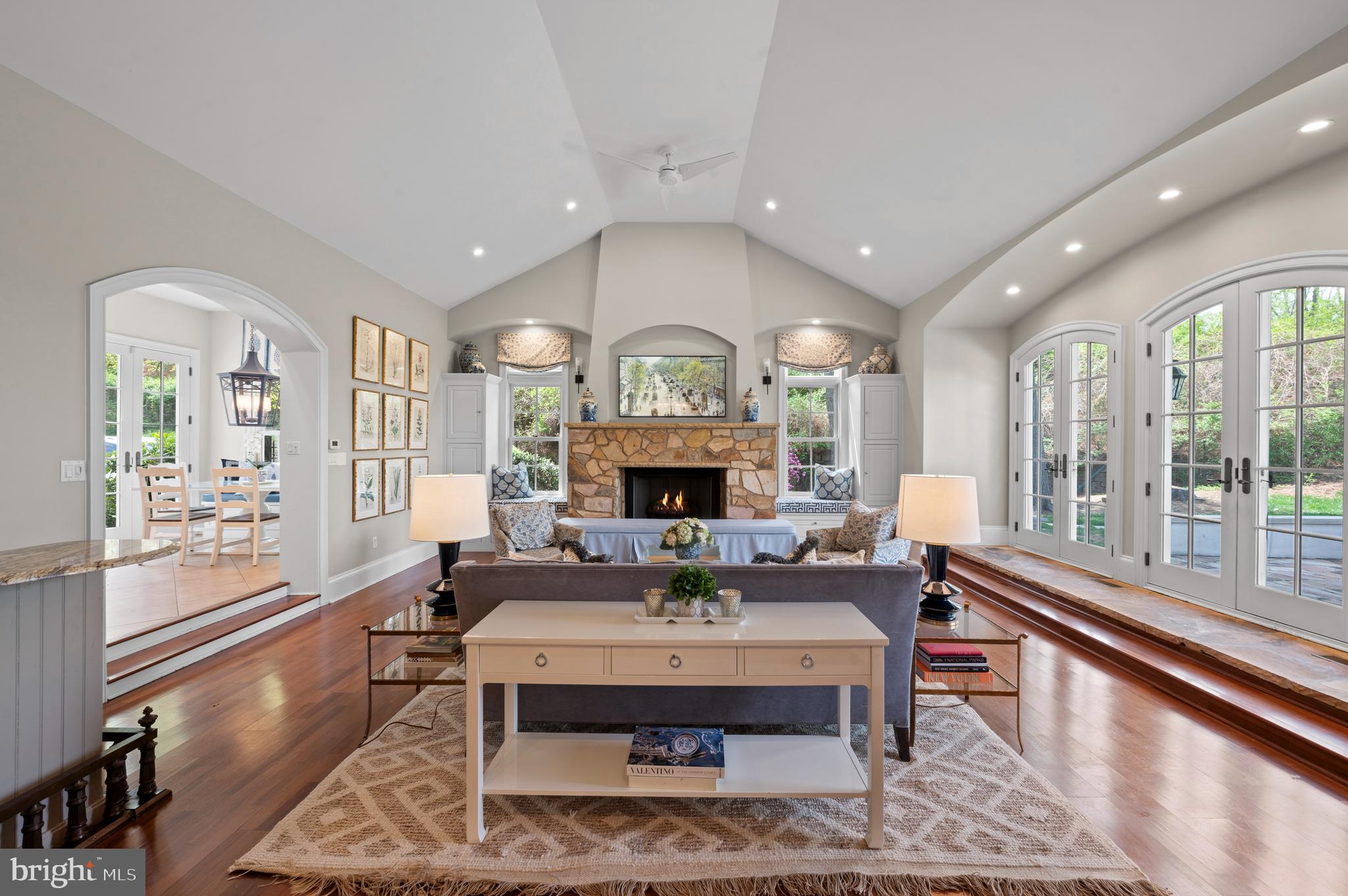 GLADWYNE - Residential