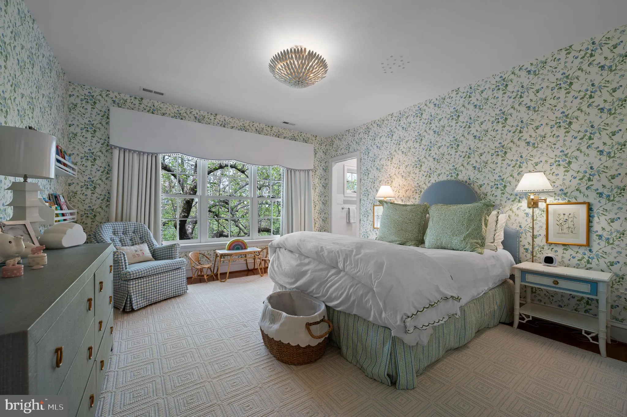 Gladwyne, Pennsylvania 19035, United States, 5 Bedrooms Bedrooms, ,7 BathroomsBathrooms,Residential,Pending,117558