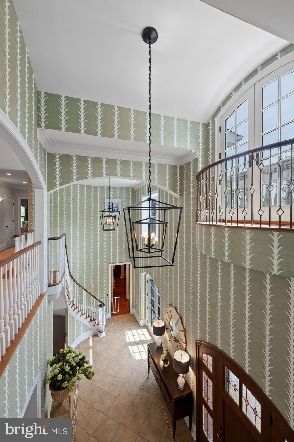 GLADWYNE - Residential